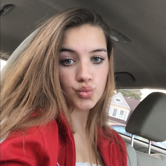 Meet your Posher, Krista - Picture 1 of 1